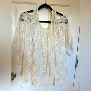 Beautiful ivory lacey tunic